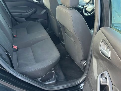 Used 2017 Ford Focus SE image 15