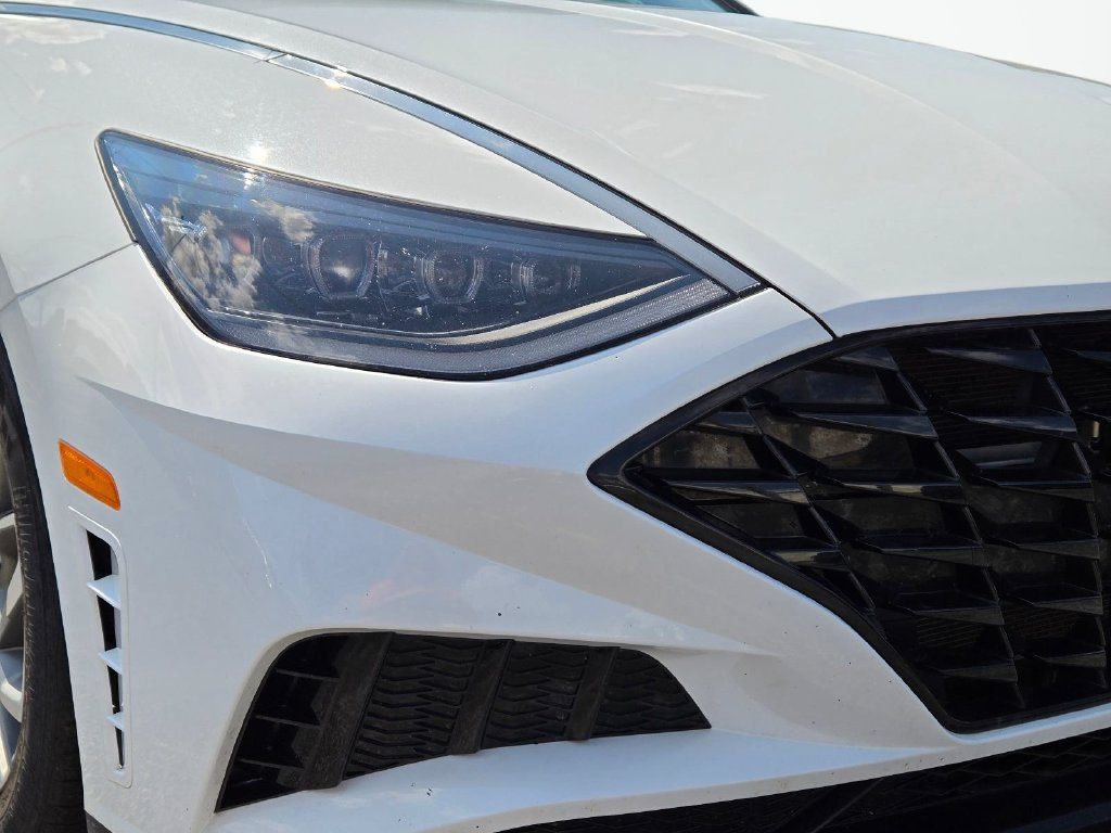 Certified 2023 Hyundai Sonata SEL w/ Preferred Accessory Package FWD image 2