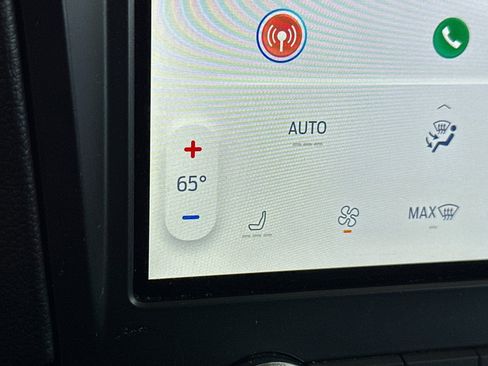 Used 2024 Ford Edge SEL image 29