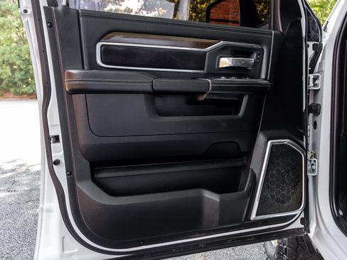 Used 2023 RAM 2500 Laramie AWD/4WD image 31