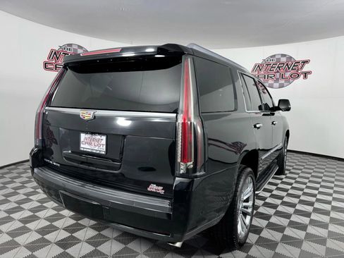 Used 2018 Cadillac Escalade Luxury w/ LPO, Radiant Package image 7