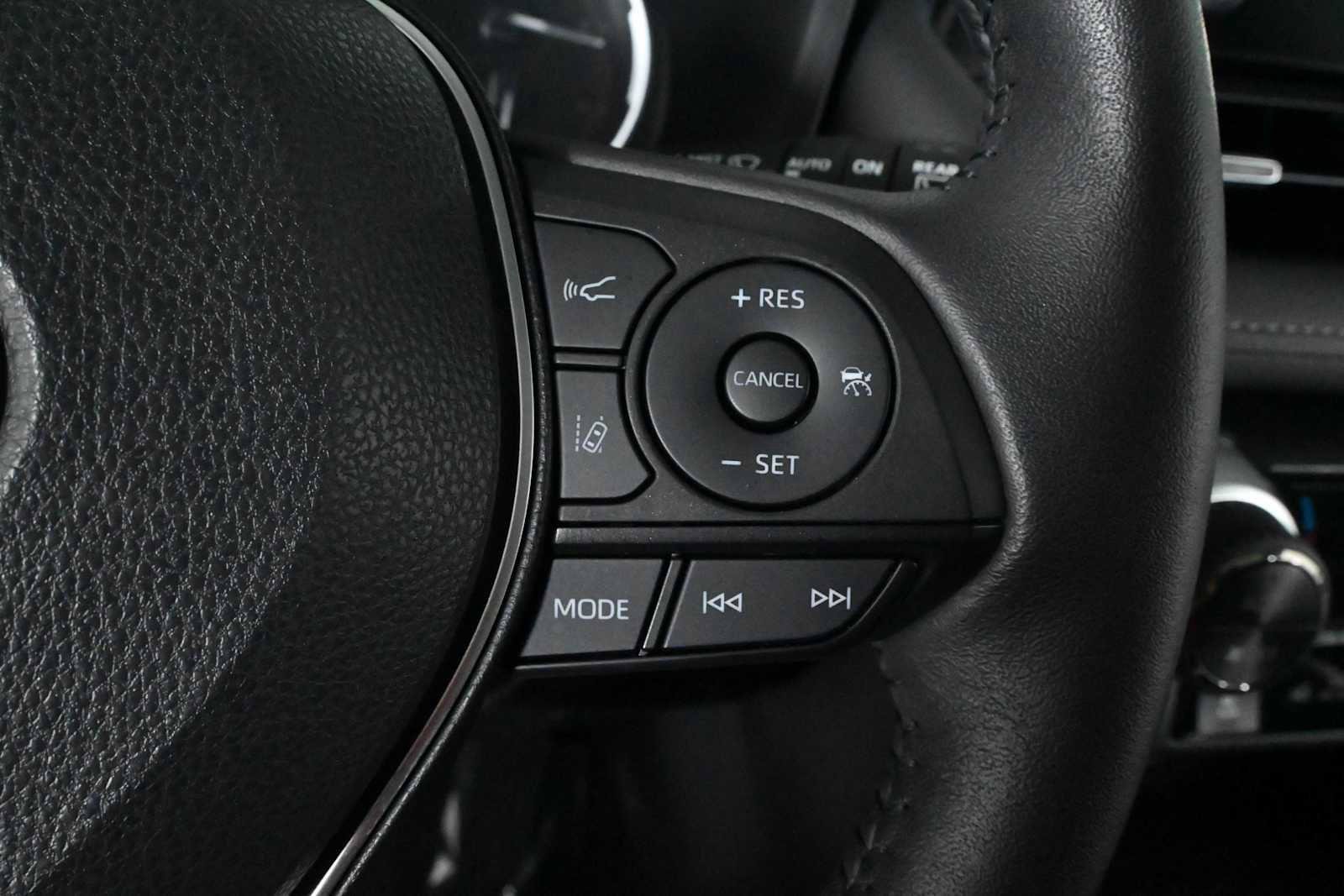 Used 2023 Toyota RAV4 XLE Premium AWD/4WD image 23