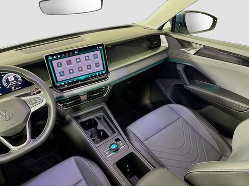 New 2026 Volkswagen Tiguan SE AWD/4WD image 24