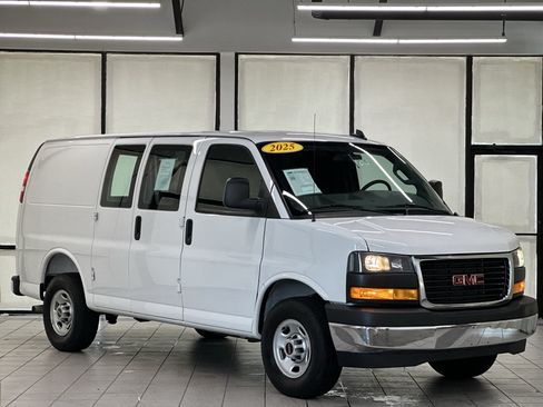 Used 2025 GMC Savana 2500 w/ Driver Convenience Package RWD image 1