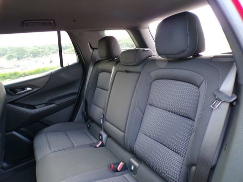 Used 2025 Chevrolet Equinox LT w/ Safety and Technology Package AWD/4WD image 15