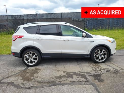 Used 2014 Ford Escape Titanium w/ Equipment Group 401A FWD image 1