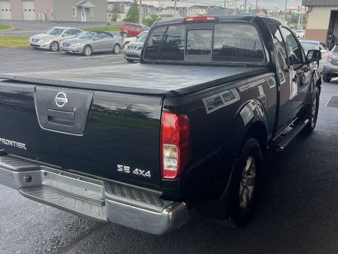 Used 2009 Nissan Frontier SE w/ SE Value Truck Pkg AWD/4WD image 4