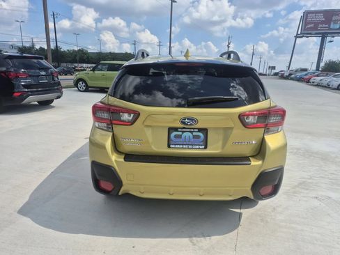 Used 2021 Subaru Crosstrek 2.0i Premium w/ Moonroof Package AWD/4WD image 7