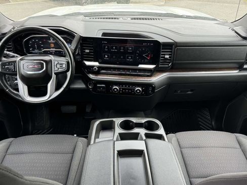 Used 2023 GMC Sierra 1500 SLE w/ X31 Off-Road Package image 3