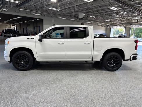 Used 2023 Chevrolet Silverado 1500 RST w/ Z71 Off-Road Package AWD/4WD image 4