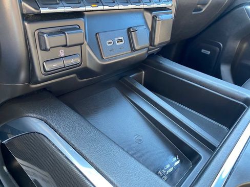 Used 2022 GMC Sierra 1500 AT4 w/ AT4 Premium Package AWD/4WD image 33