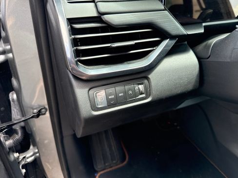 Used 2024 GMC Acadia AT4 w/ Luxury Package AWD/4WD image 16