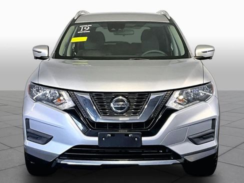 Used 2019 Nissan Rogue SV w/ Premium Package AWD/4WD image 4