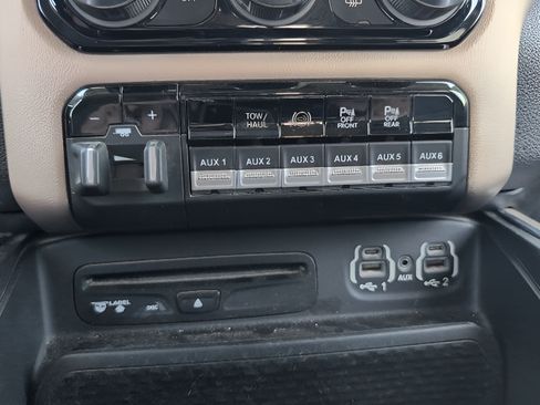 Used 2019 RAM 3500 Laramie AWD/4WD image 15