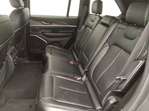 Used 2024 Jeep Grand Cherokee Limited 4xe AWD/4WD image 18