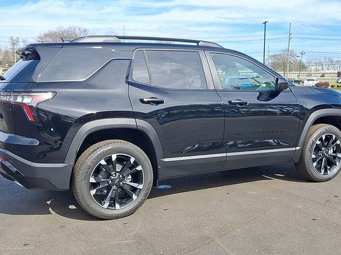 New 2026 Chevrolet Equinox RS w/ Convenience Package III FWD image 3