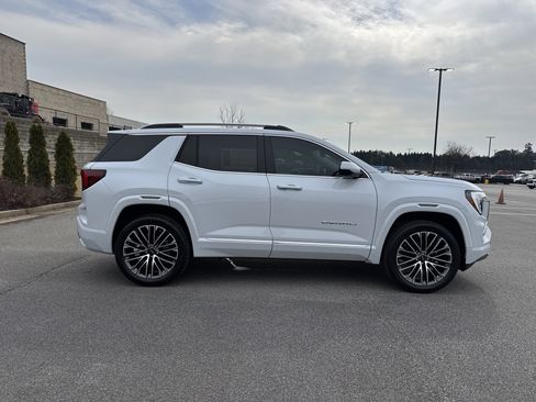 New 2026 GMC Terrain Denali w/ LPO, Floor Liner Package image 11