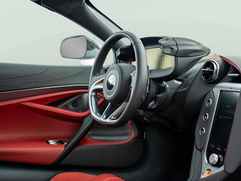 New 2026 McLaren 750S image 36