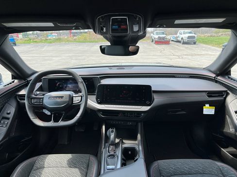 Used 2026 Dodge Charger Scat Pack w/ Blacktop Package AWD/4WD image 17