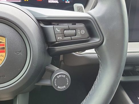 Certified 2024 Porsche Cayenne AWD/4WD image 27