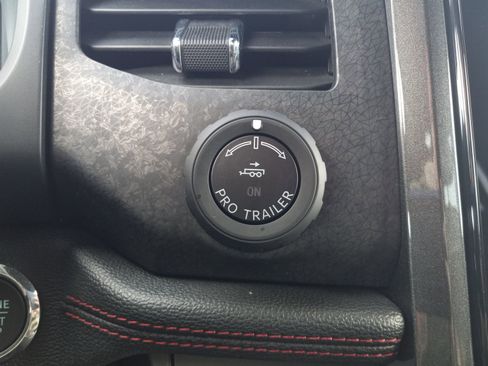 Used 2023 Ford Expedition Limited image 26