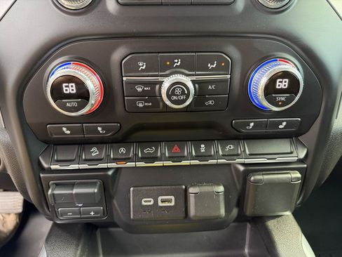 Used 2020 GMC Sierra 1500 Elevation w/ Elevation Value Package AWD/4WD image 31