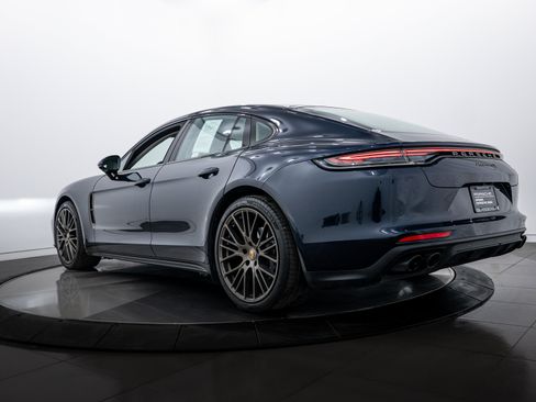 Certified 2022 Porsche Panamera 4 Platinum Edition image 3