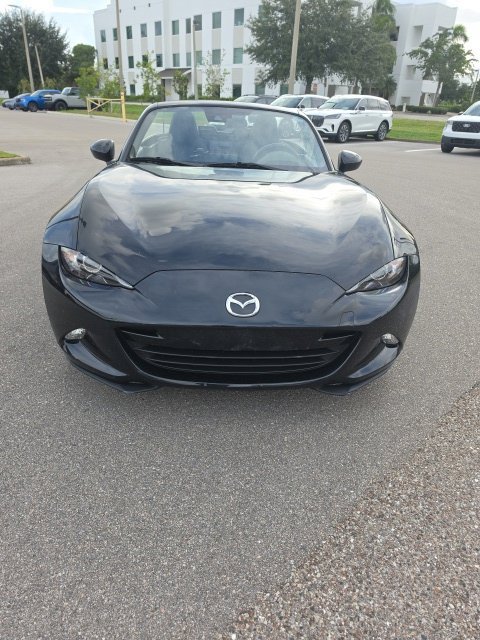 Used 2022 MAZDA MX-5 Miata Sport RWD image 2