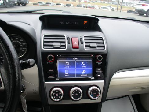 Used 2015 Subaru Crosstrek 2.0i Premium image 15