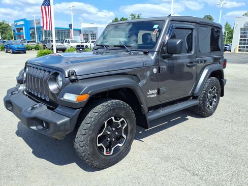 Used 2021 Jeep Wrangler Sport AWD/4WD image 4