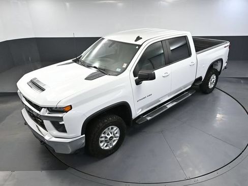Used 2022 Chevrolet Silverado 2500 LT AWD/4WD image 59