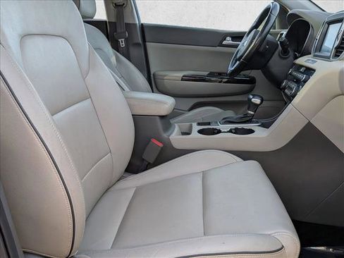 Used 2019 Kia Sportage EX w/ EX Premium Package FWD image 24