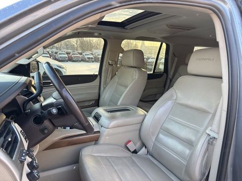 Used 2019 GMC Yukon Denali w/ Denali Ultimate Package image 4
