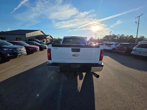 Used 2008 Chevrolet Silverado 2500 LT w/ 2LT Convenience Package image 3