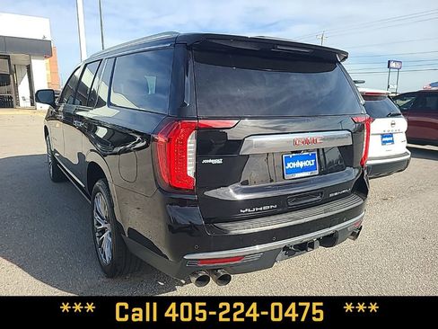 Used 2021 GMC Yukon XL Denali w/ Denali Premium Package image 17