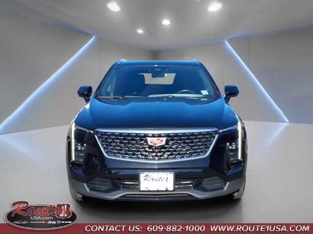 Used 2025 Cadillac XT4 Premium Luxury AWD/4WD image 9