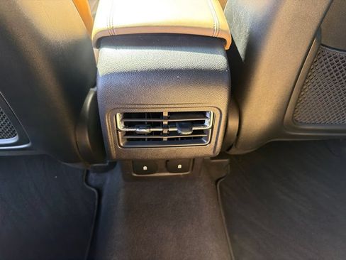 Used 2023 Lincoln Corsair Reserve w/ Jet Appearance Package FWD image 17