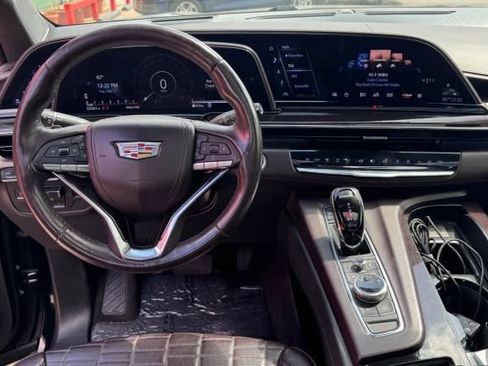 Used 2022 Cadillac Escalade Sport Platinum w/ LPO, ONYX Package AWD/4WD image 12