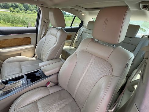 Used 2011 Lincoln MKS w/ 102A Rapid Spec Order Code FWD image 29