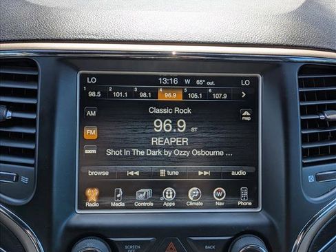 Used 2017 Jeep Grand Cherokee Limited w/ Luxury Group II image 13