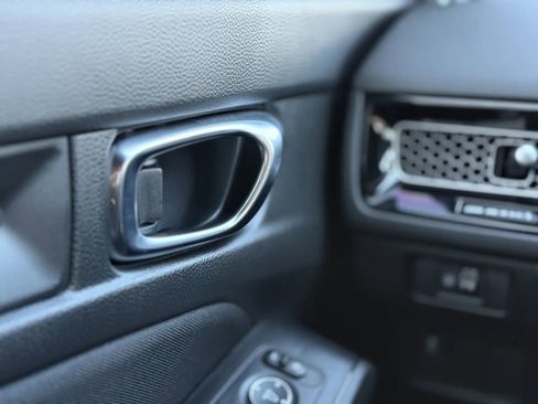 Used 2025 Honda Civic Sport image 24