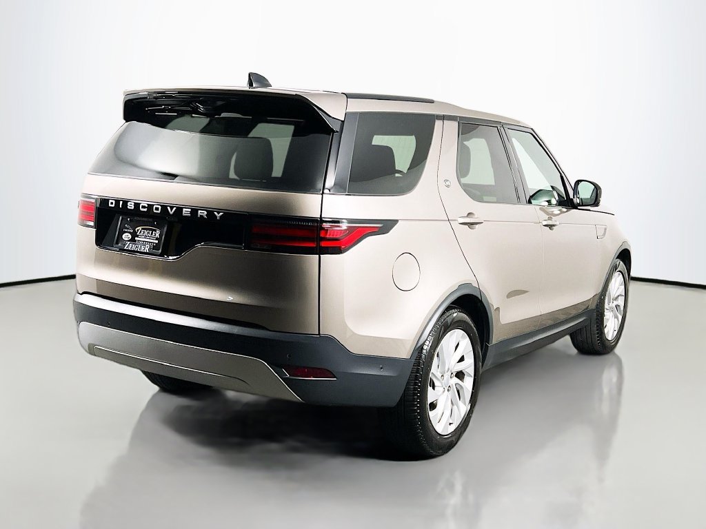 Used 2025 Land Rover Discovery S AWD/4WD image 5
