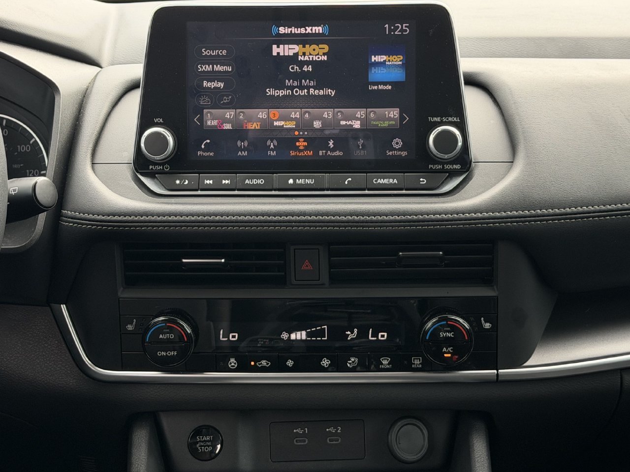 Used 2024 Nissan Rogue SV w/ SV Premium Package FWD image 16