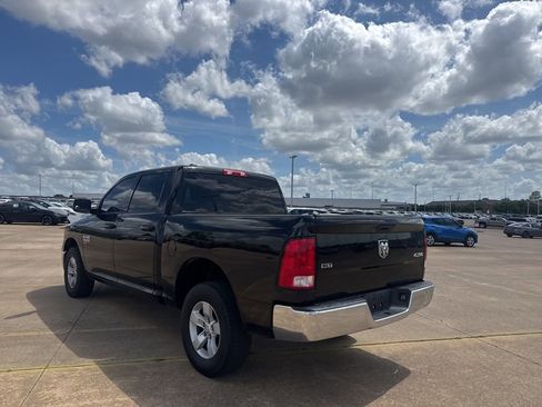 Used 2021 RAM 1500 Classic SLT image 17