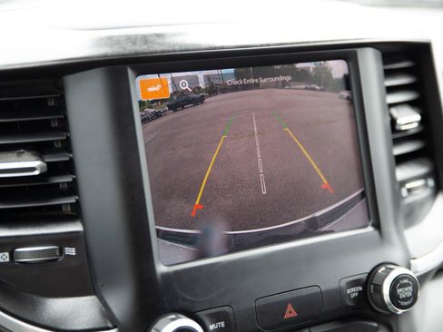 Used 2022 RAM 1500 Big Horn AWD/4WD image 17