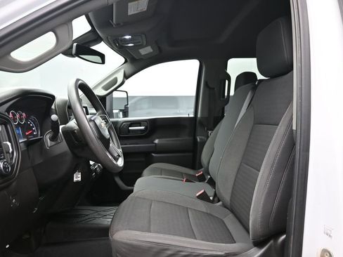 Used 2022 Chevrolet Silverado 2500 Custom w/ Custom Value Package AWD/4WD image 10