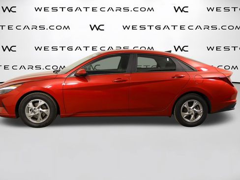 Used 2021 Hyundai Elantra SE image 13