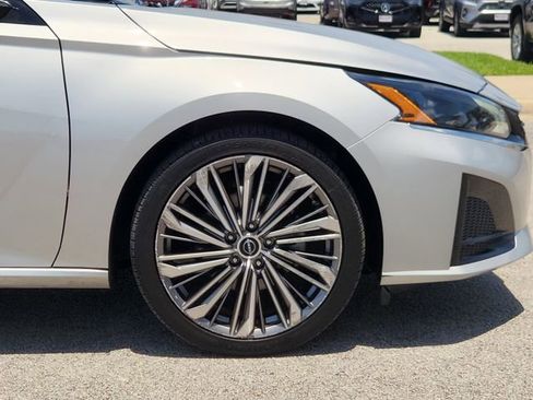 Used 2023 Nissan Altima 2.5 SL FWD image 5