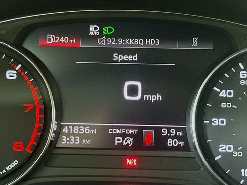 Used 2023 Audi Q5 2.0T Premium w/ Convenience Package AWD/4WD image 18