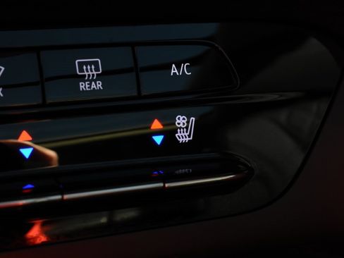 Used 2023 Buick Envision Avenir image 56